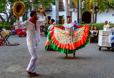 How to Dance Cumbias: A Journey into the World of Cuban Dance