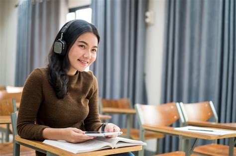 should students listen to music in class? while this might seem like a simple yes or no question, it actually opens up a vast array of discussions regarding education, learning environments, and individual preferences.